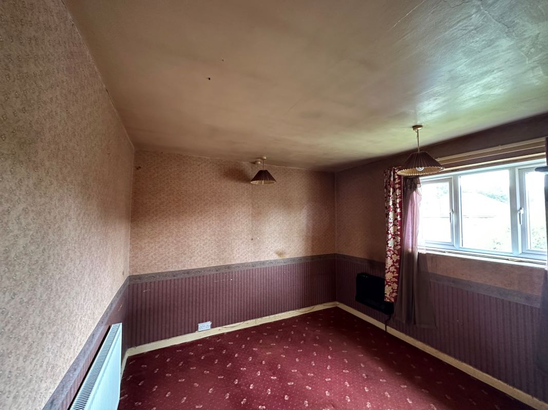 3 bedroom semi detached house in Warrington