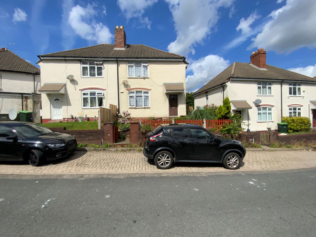 3 bedroom semi detached house in Tividale, Oldbury
