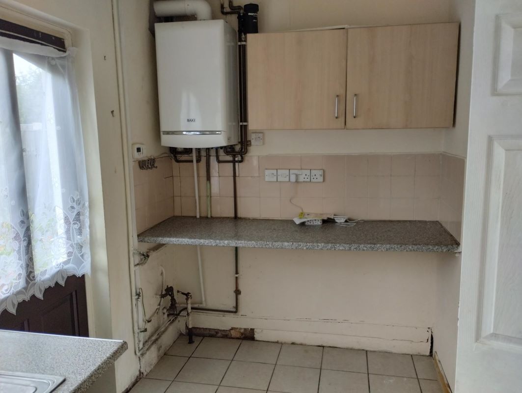 3 bedroom semi detached house in Tividale, Oldbury