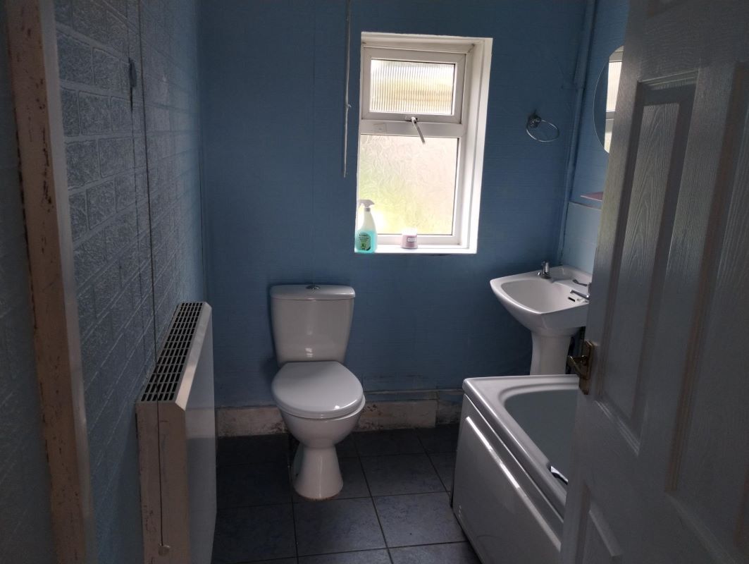 3 bedroom semi detached house in Tividale, Oldbury