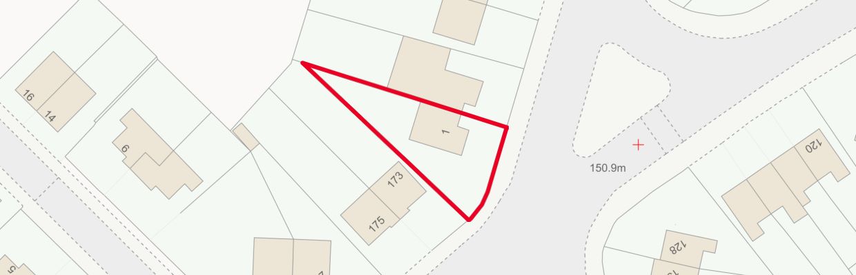 4 bedroom semi detached house in Wolverhampton
