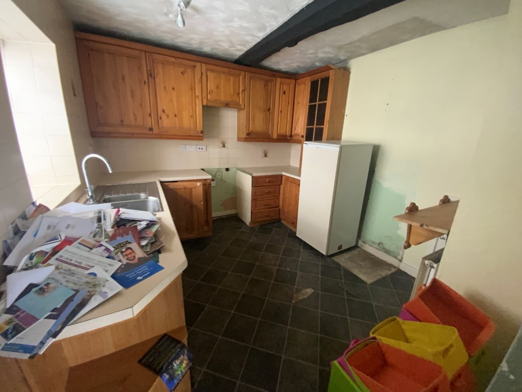 A Hairdressing Shop and Adjoining Living Accommodation in Bridgnorth