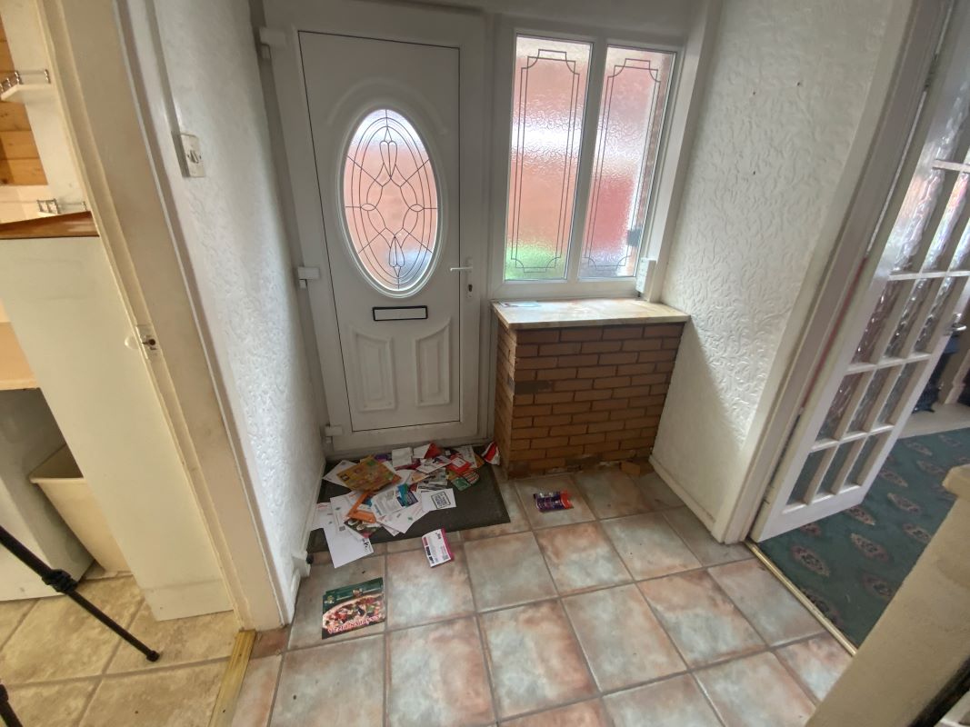 2 bedroom semi detached house in Dudley