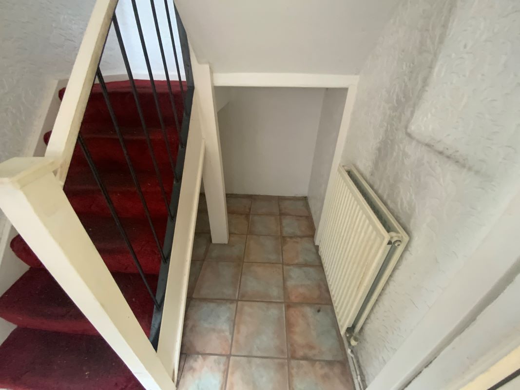 2 bedroom semi detached house in Dudley