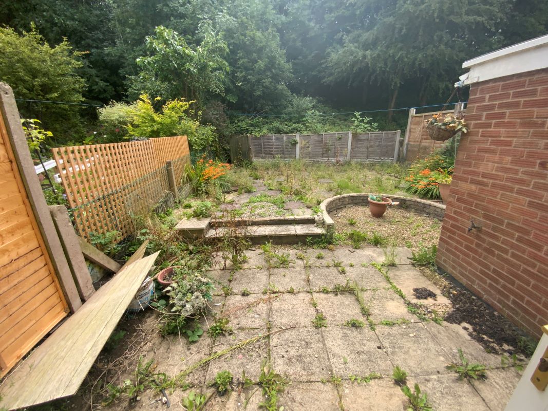 2 bedroom semi detached house in Dudley