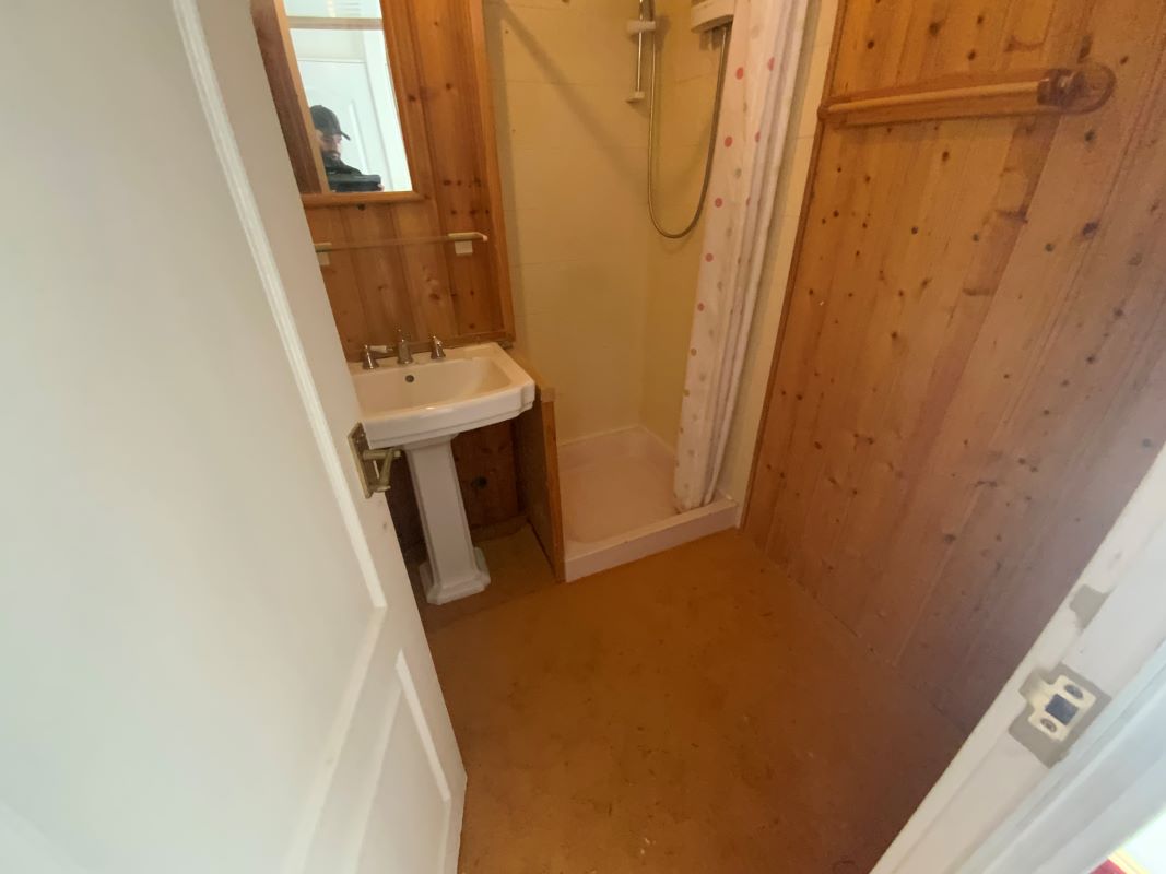 2 bedroom semi detached house in Dudley