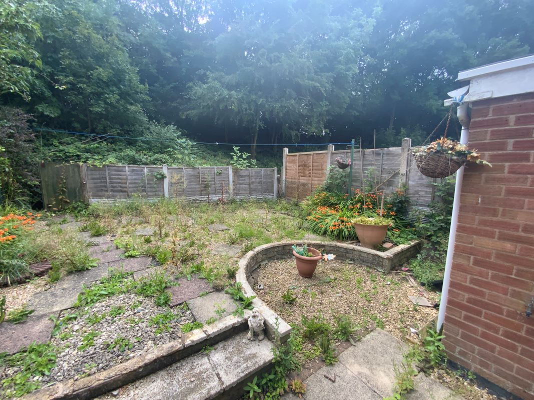 2 bedroom semi detached house in Dudley
