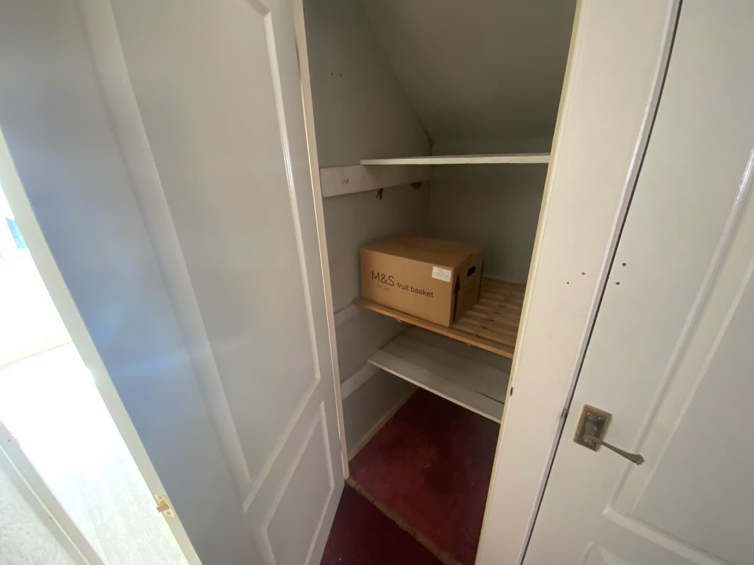 2 bedroom semi detached house in Dudley