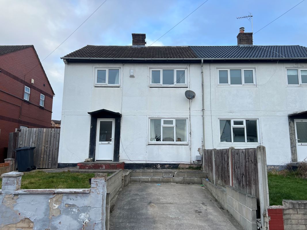 3 bedroom semi detached house in Elsecar