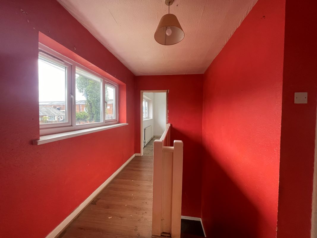 3 bedroom semi detached house in Wolverhampton