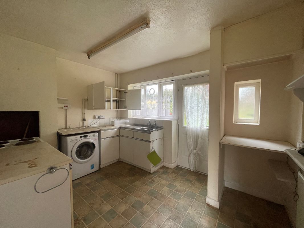 3 bedroom semi detached house in Wolverhampton