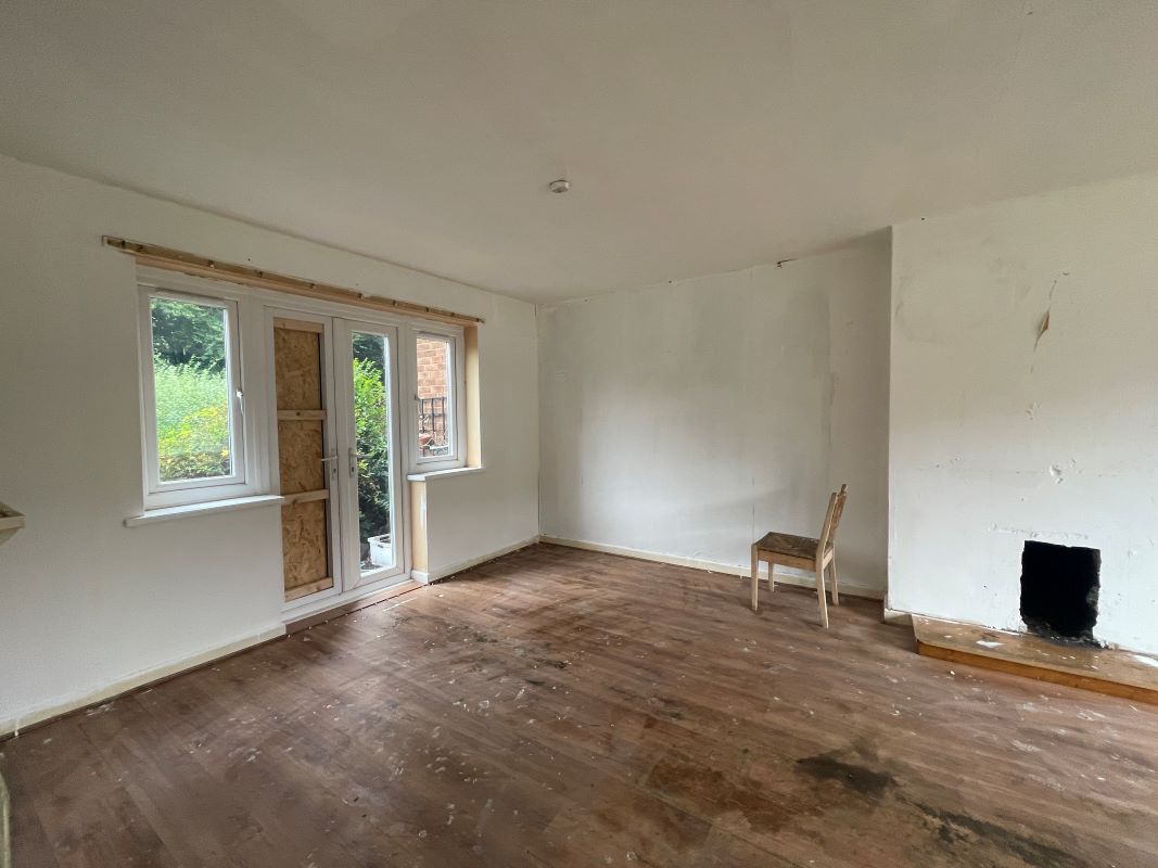 3 bedroom semi detached house in Wolverhampton