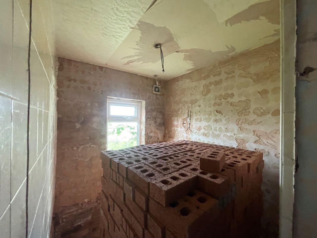 3 bedroom end terraced freehold property in Birmingham