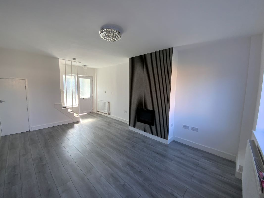 3 bedroom semi detached house in Stafford