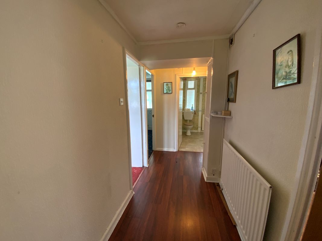 2 bedroom detached bungalow in Wolverhampton 
