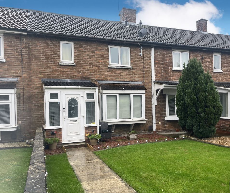 2 bedroom mid terraced house in County durham
