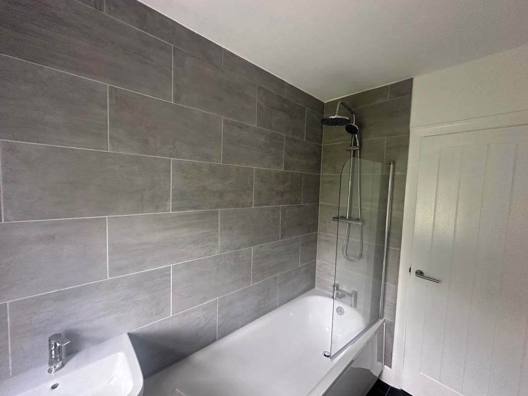 3 bedroom semi detached house in Oldbury