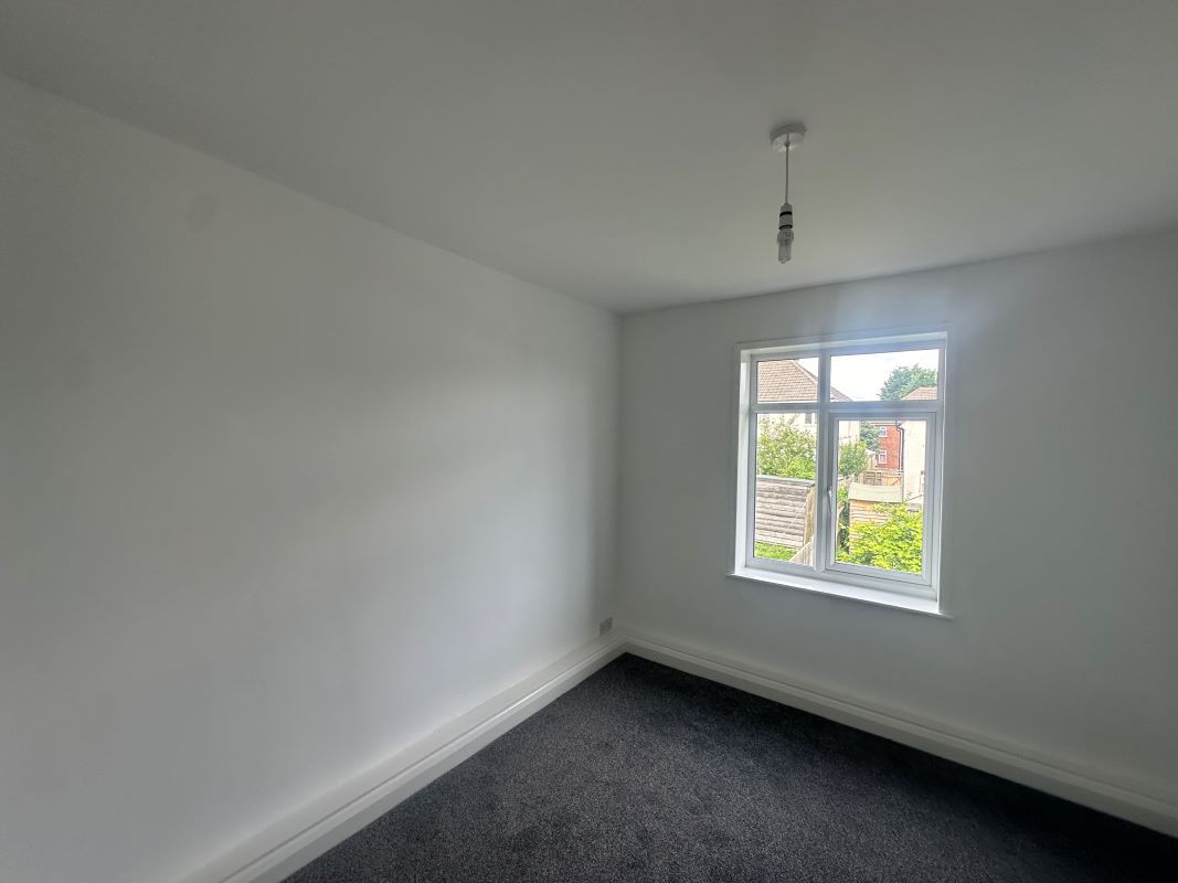 3 bedroom semi detached house in Oldbury