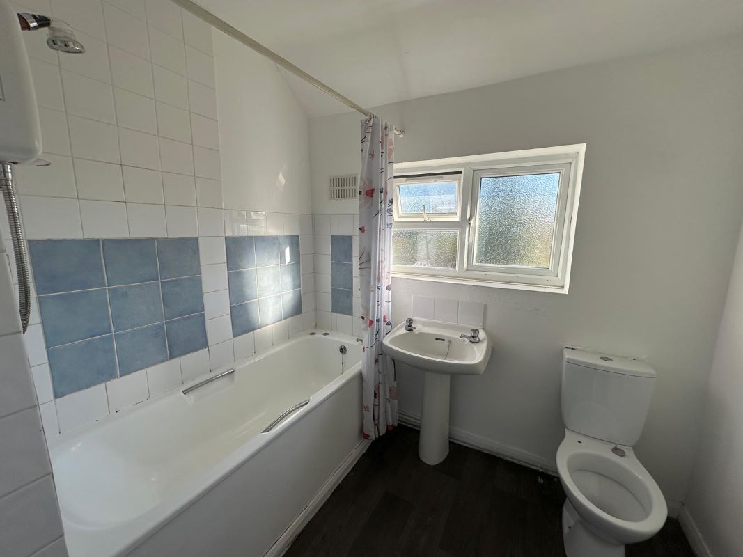 2 bedroom mid terraced property in Birmingham