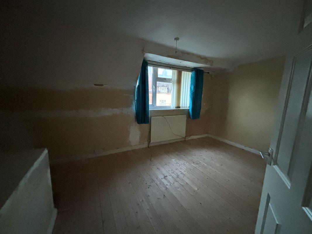 3 room semi detached house in Dudley