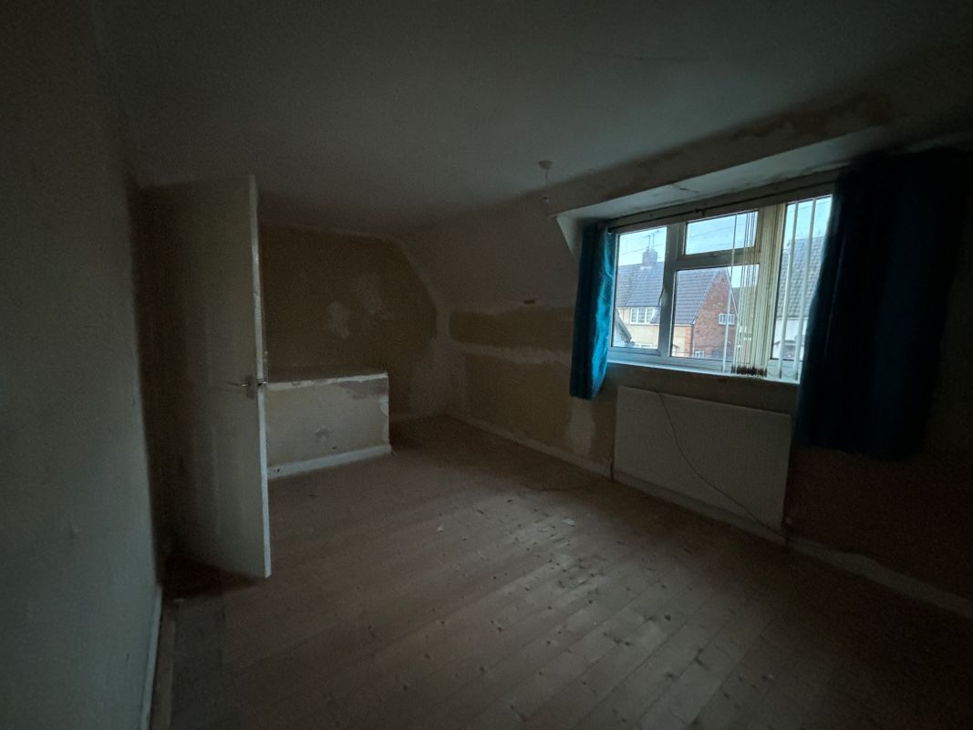 3 room semi detached house in Dudley