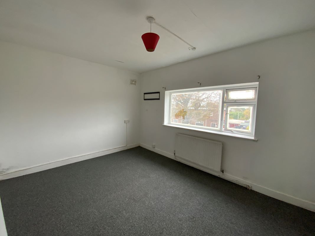 4 bedroom semi detached house in Telford 