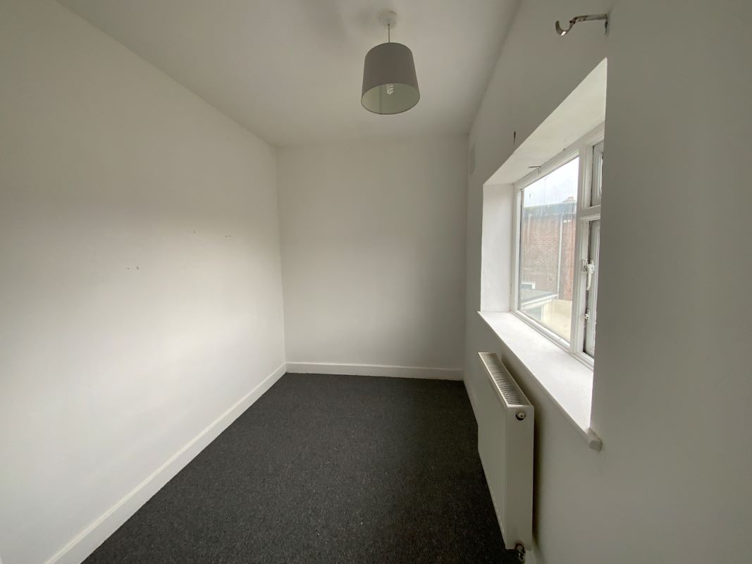 4 bedroom semi detached house in Telford 