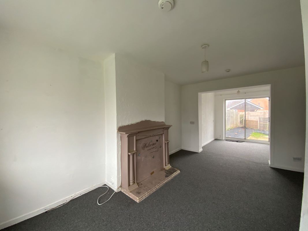 4 bedroom semi detached house in Telford 