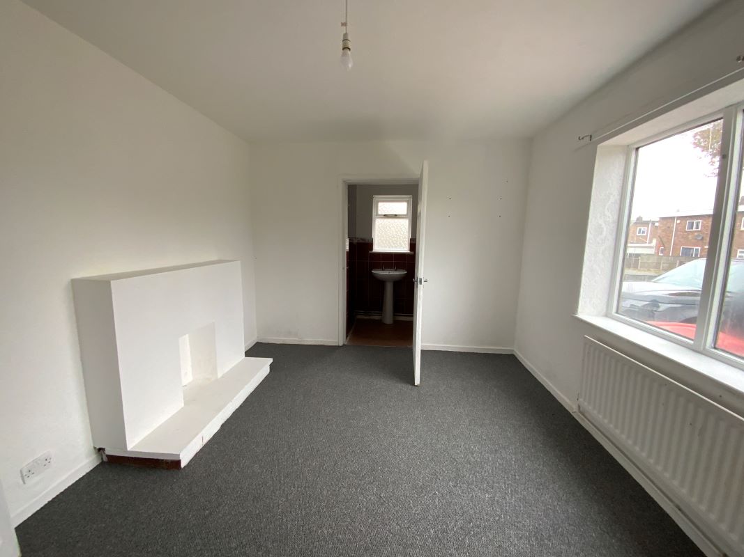 4 bedroom semi detached house in Telford 