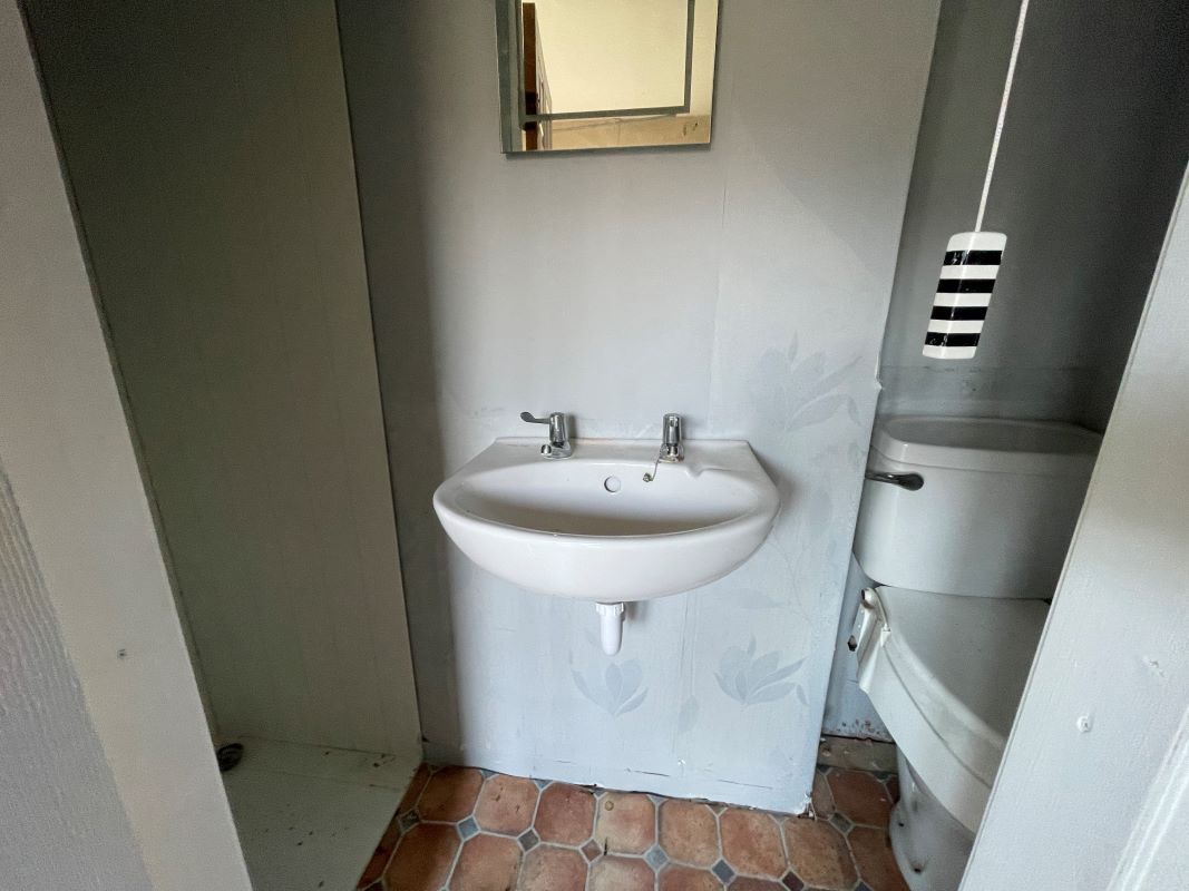 3 room semi detached house in Brierley Hill