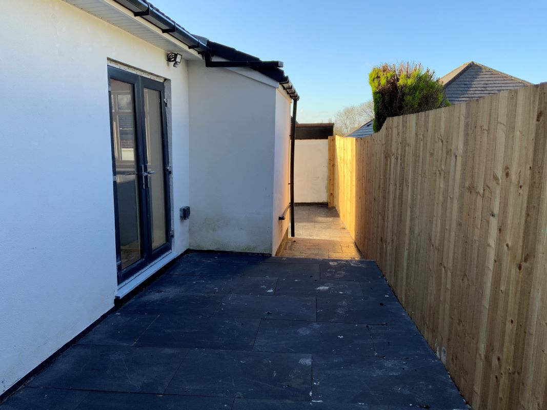 3 bedroom detached bungalow in Wolverhampton