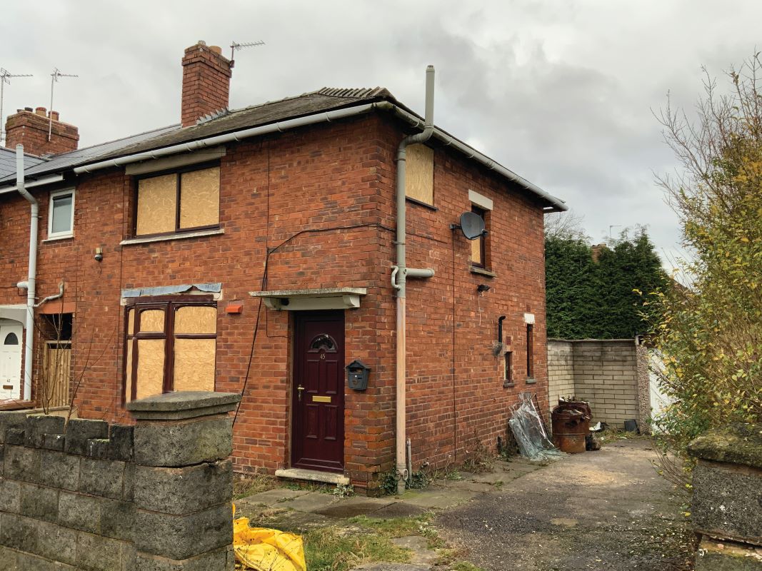 3 bedroom end terraced house in Walsall