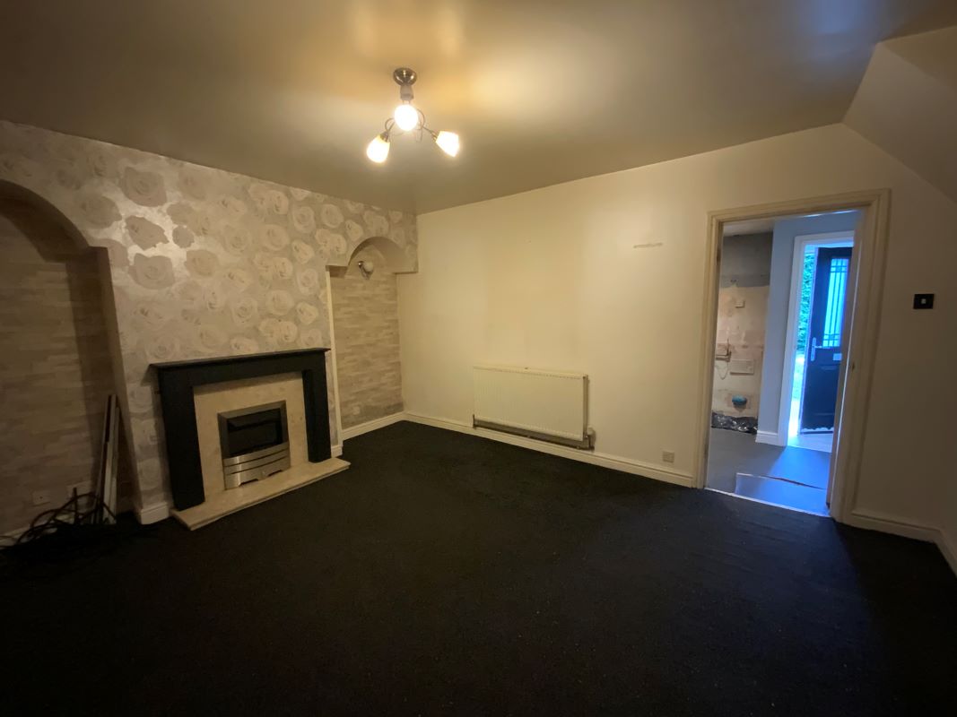 3 bedroom end terraced house in Walsall