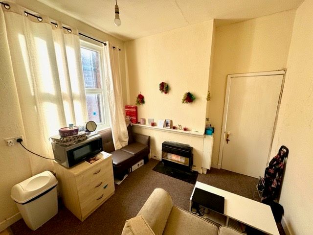 5 bedroom end terraced house converted into four apartments and one studio in Coventry