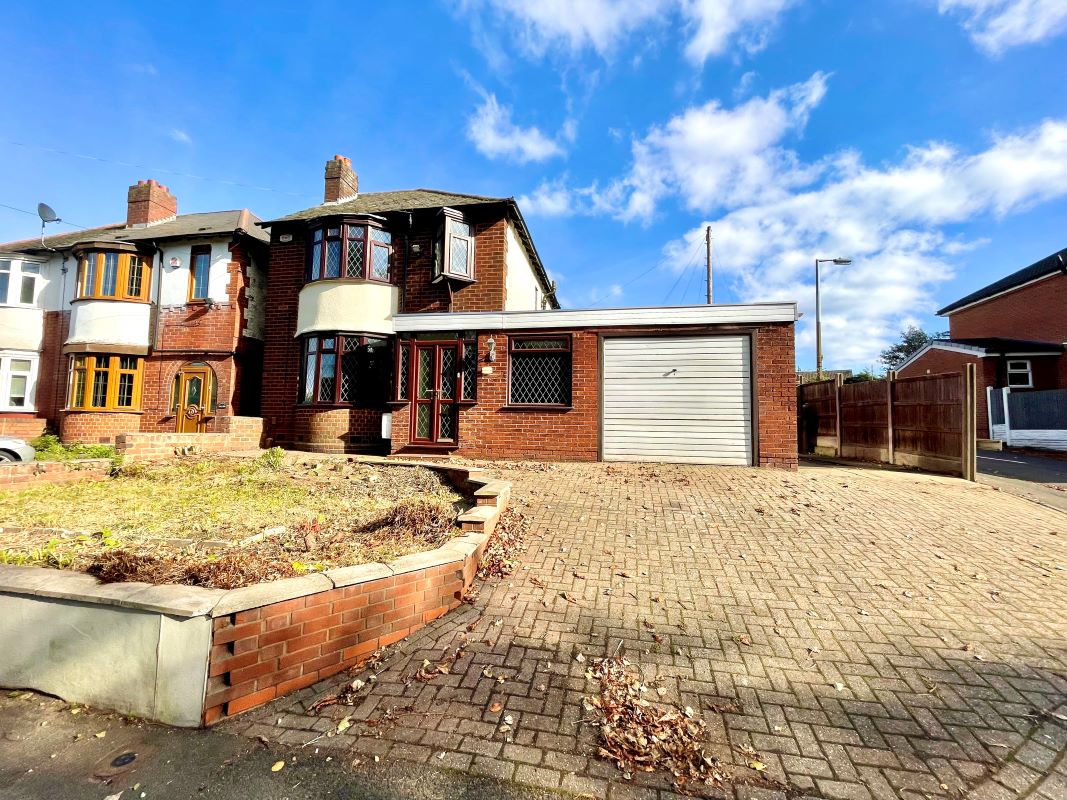 3 bedroom detached house in Oldbury