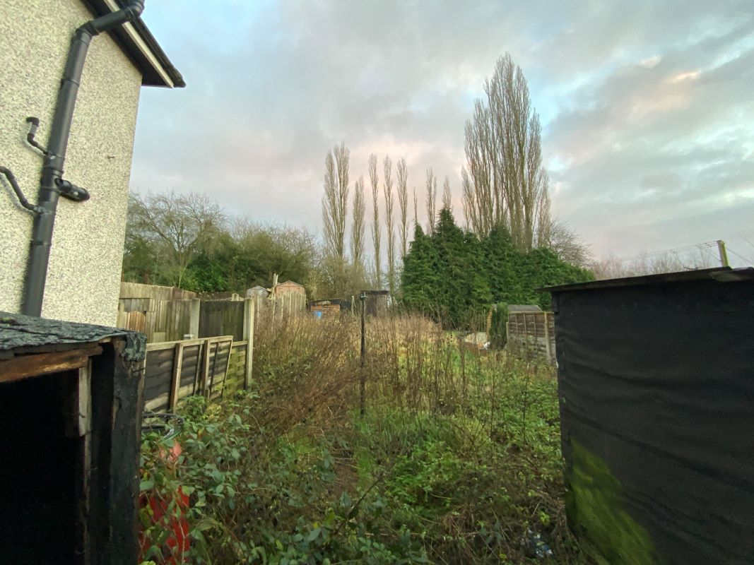 3 bedroom semi detached house in Swadlincote