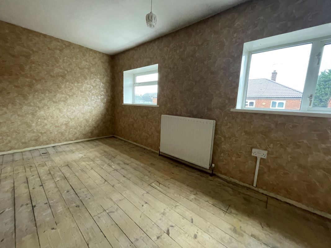2 bedroom semi detached house in West Bromwich