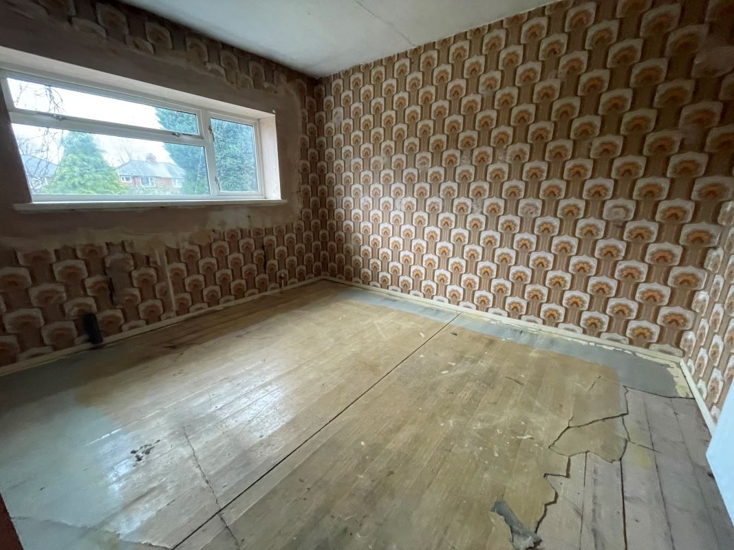 2 bedroom semi detached house in West Bromwich