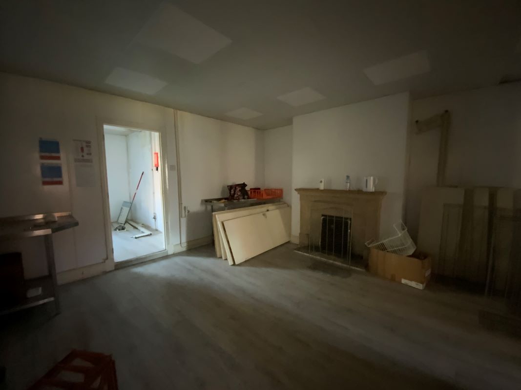 7 bedroom mixed use property in Swadlincote - Being offered on behalf of the LPA Receivers