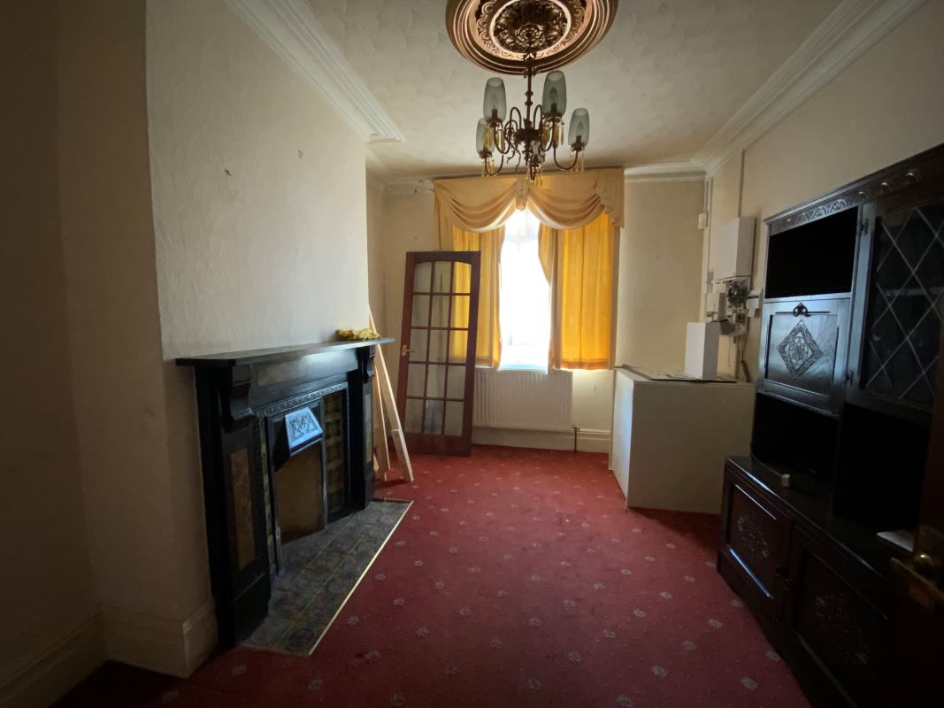 7 bedroom mixed use property in Swadlincote - Being offered on behalf of the LPA Receivers