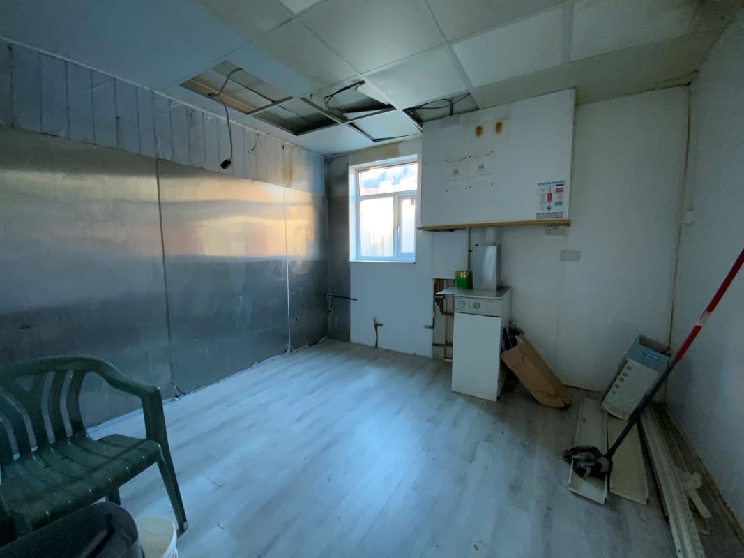 7 bedroom mixed use property in Swadlincote - Being offered on behalf of the LPA Receivers