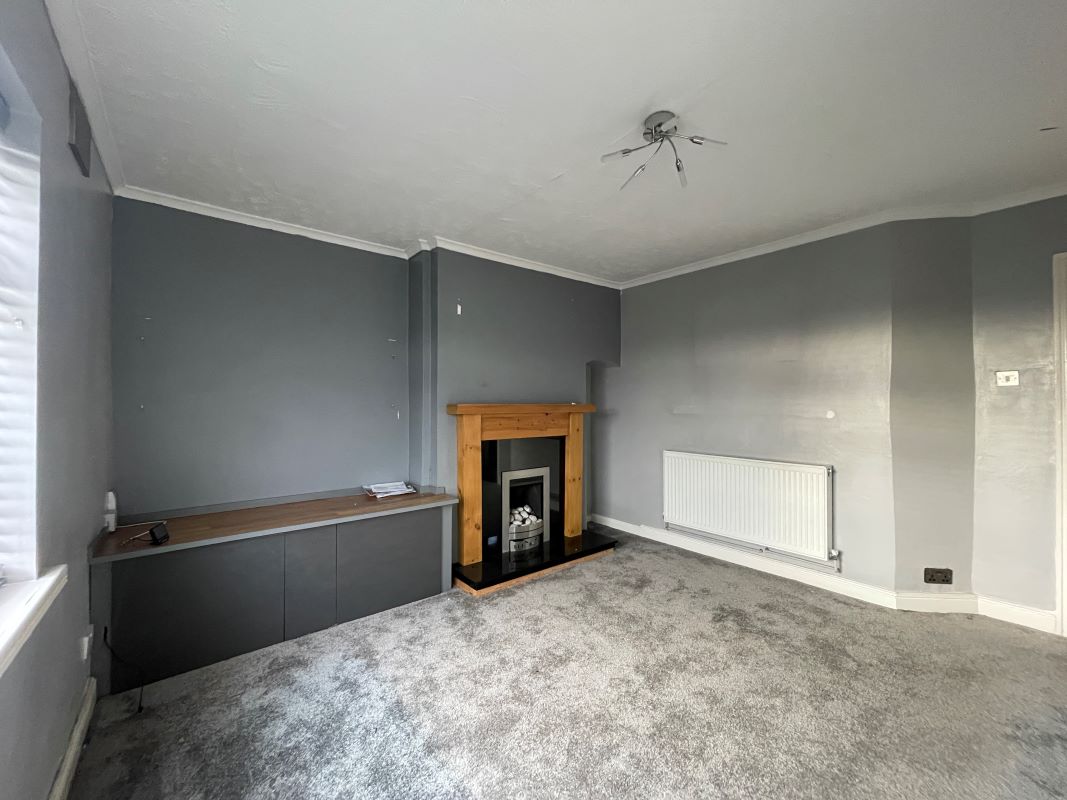 2 bedroom semi detached house in Brierley Hill