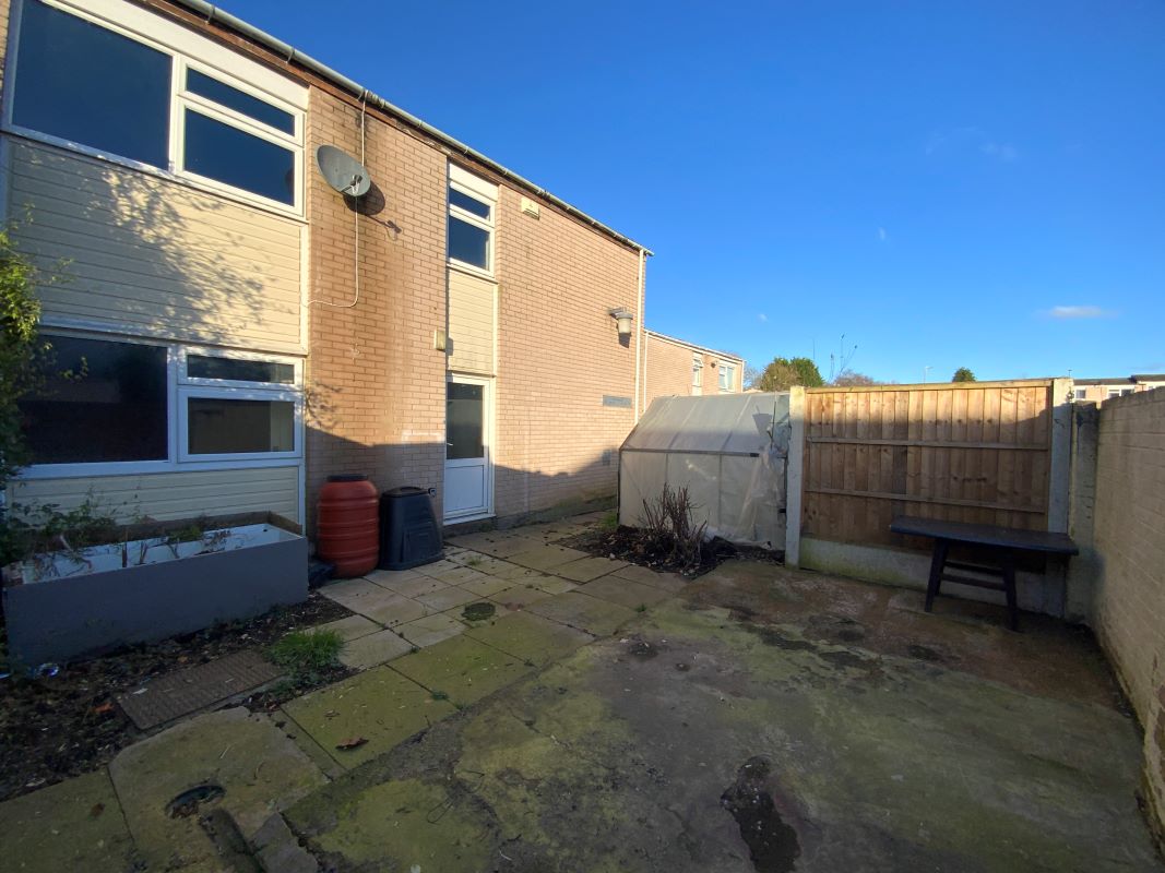 3 bedroom end terraced house in Telford