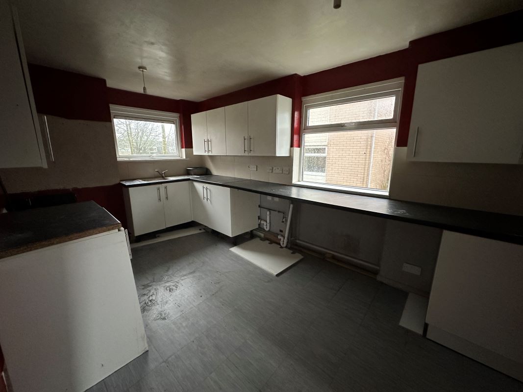 3 bedroom end terraced house in Telford
