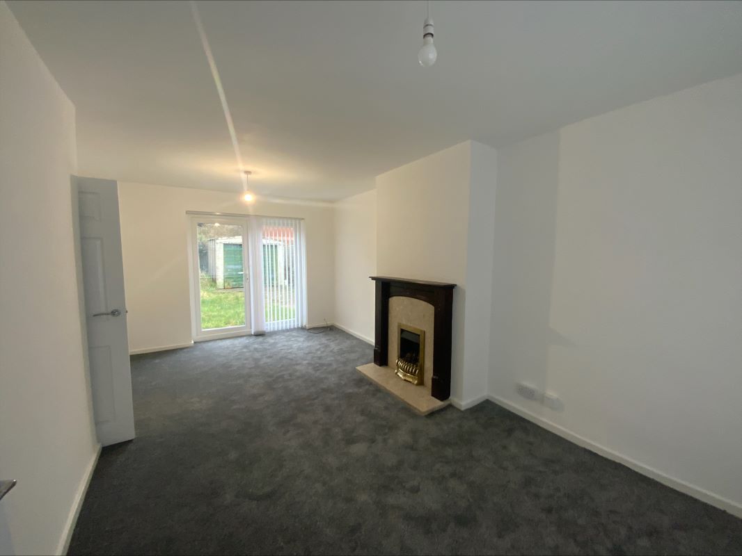 3 bedroom semi detached house in Birmingham