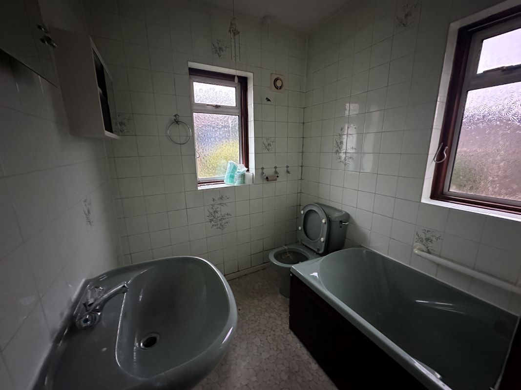 2 bedroom semi detached bungalow