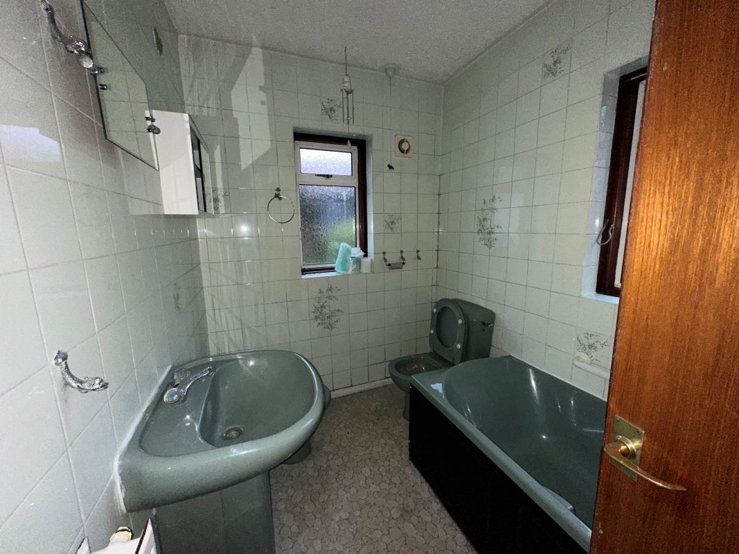 2 bedroom semi detached bungalow