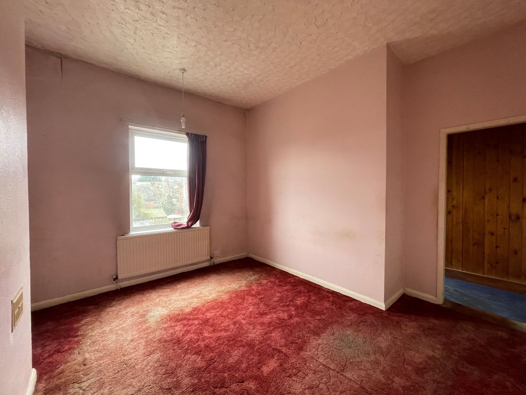 2 bedroom mid terraced house in Ilkeston