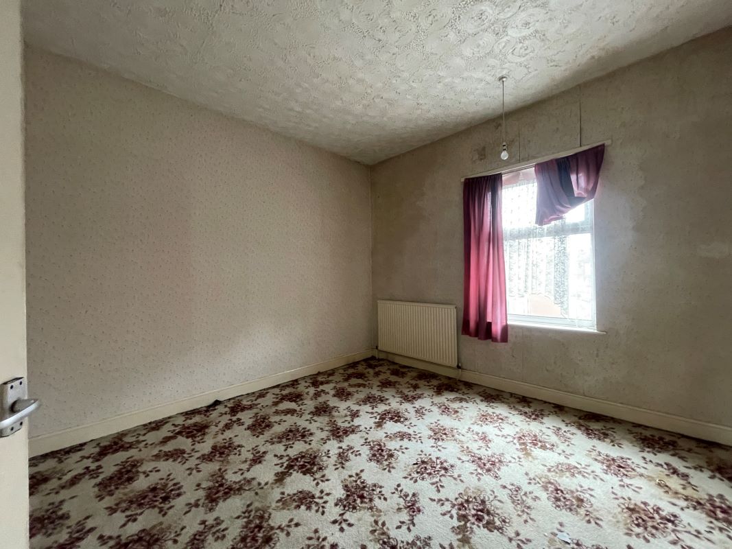 2 bedroom mid terraced house in Ilkeston