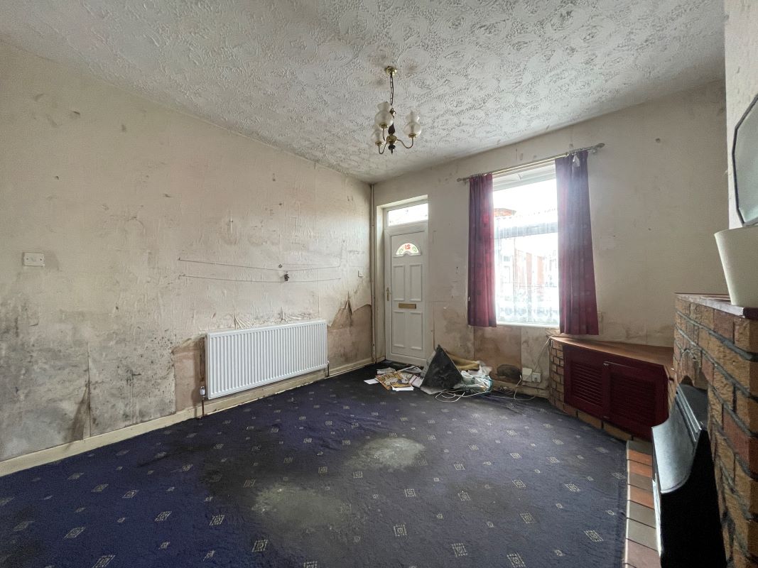 2 bedroom mid terraced house in Ilkeston